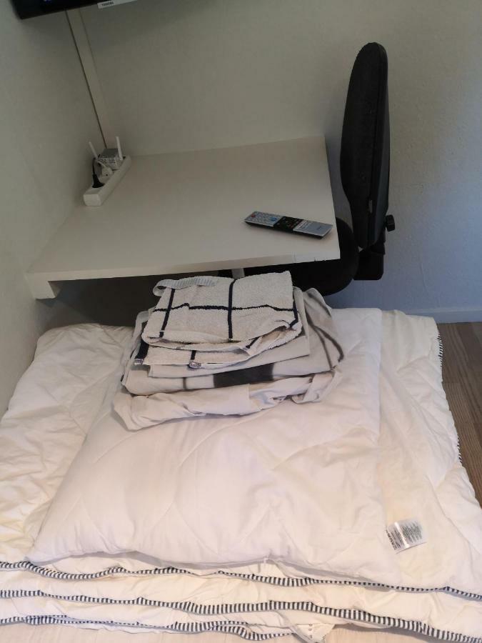 Commuter Room For One Or Two People Munkebo Eksteriør billede